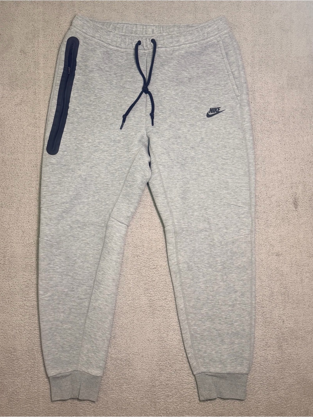 Nike Tech Sportswear Fleece Joggers Men’s Large Gray Heather Tapered Sweatpants